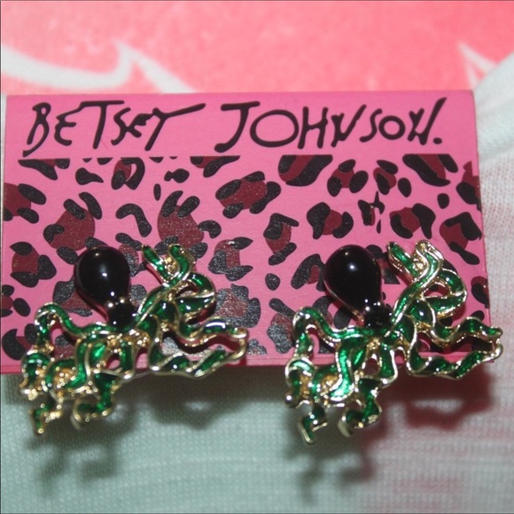 🚫STOP THE FAKES YOU HAVE BEEN REPORTED TO POSH - Picture 4 of 16